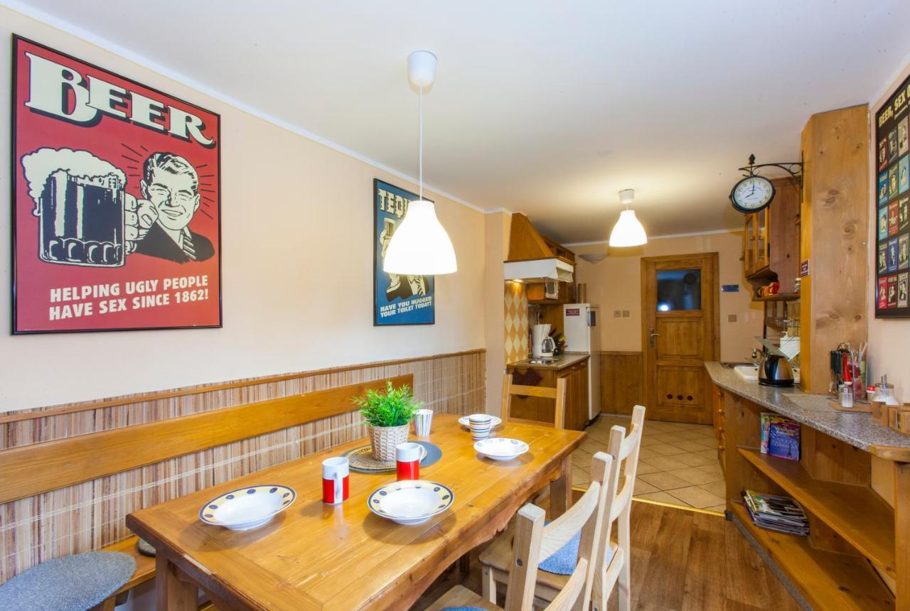 Hostel Postel チェスキー クルムロフ エクステリア 写真