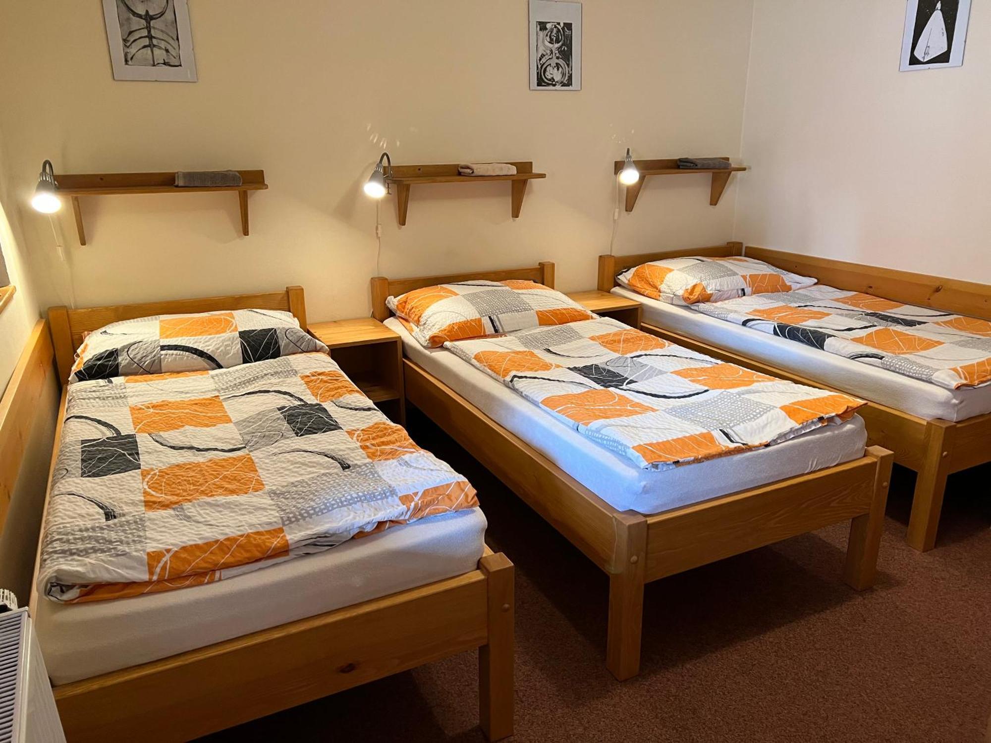 Hostel Postel チェスキー クルムロフ エクステリア 写真